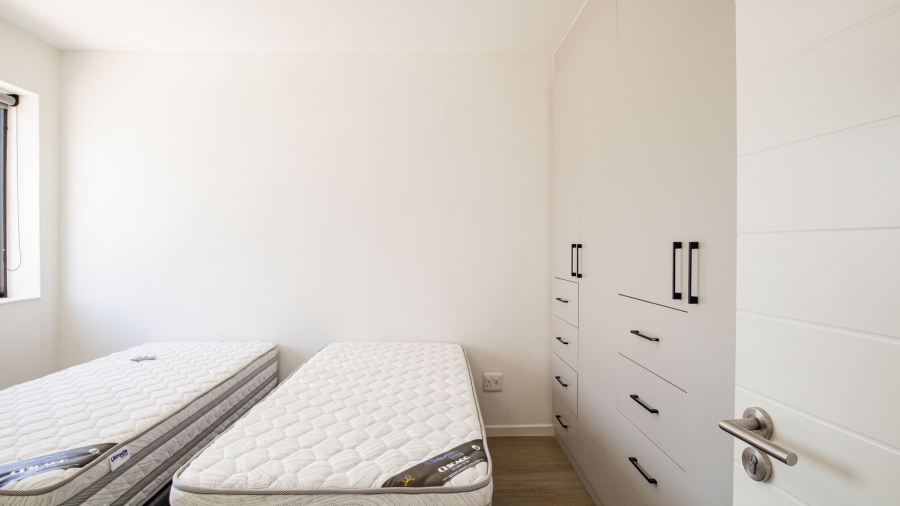 2 Bedroom Property for Sale in Claremont Western Cape